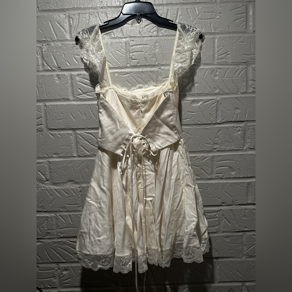 New House Of CB Kaia Mini Dress In Ivory Size Small - Picture 5 of 10